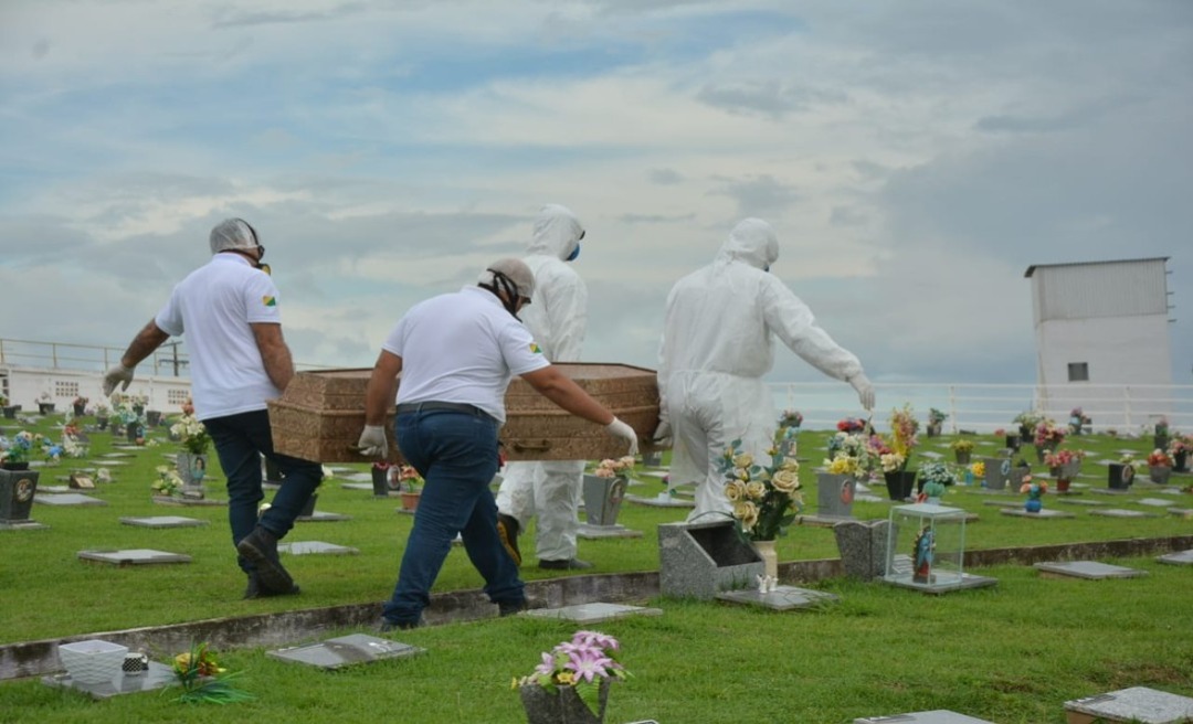 Número de mortos pela covid-19 no Acre voltou a subir nesta segunda-feira 